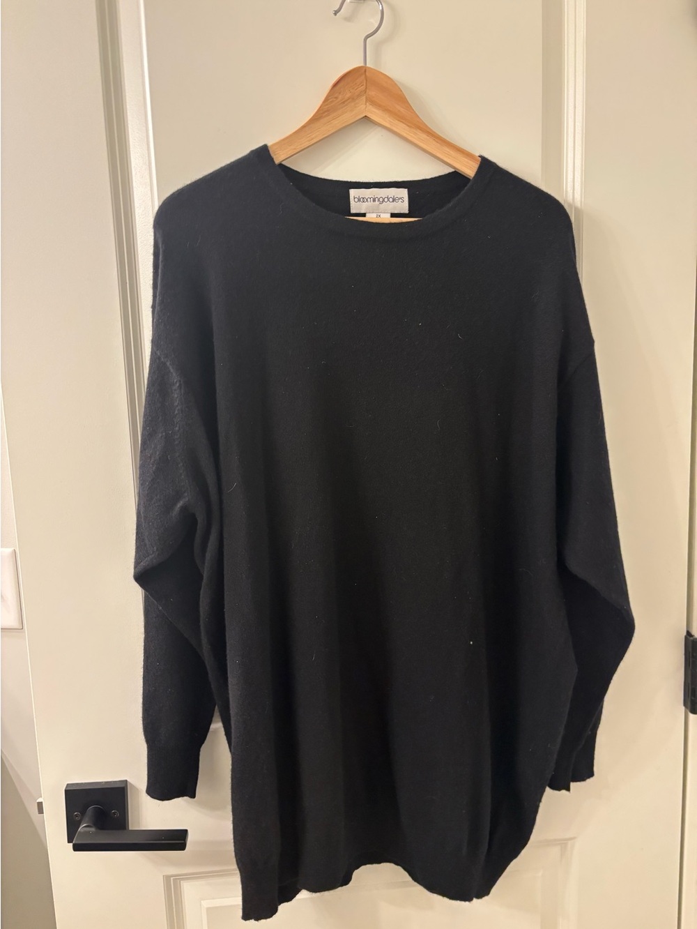 Bloomingdale’s 100% Cashmere Black Oversized Crewneck Sweater Women’s 2X